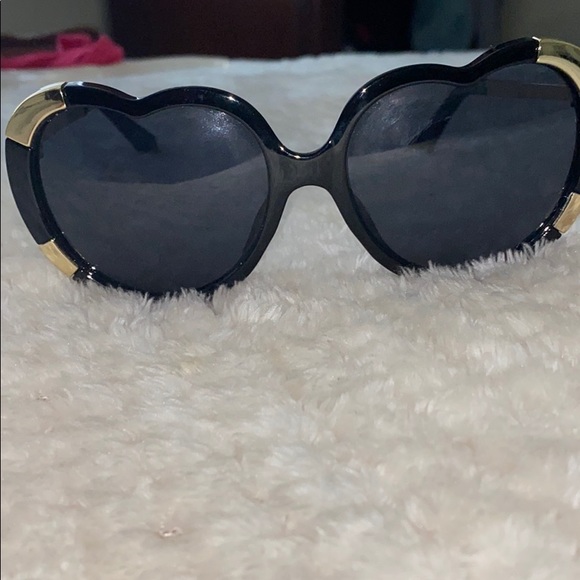 Heart shaped glasses 🖤 - Picture 1 of 5